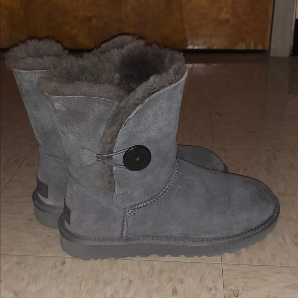 Uggs Bailey Button